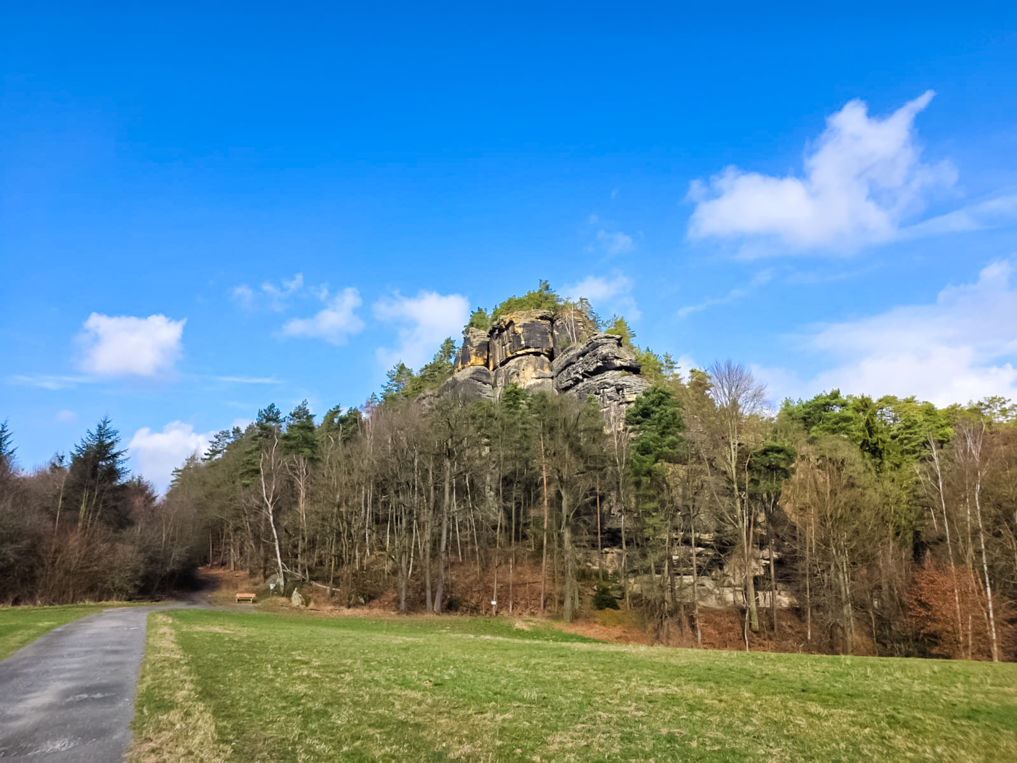 Workshop #4: Wandern & Yoga rund um und auf den Rauenstein